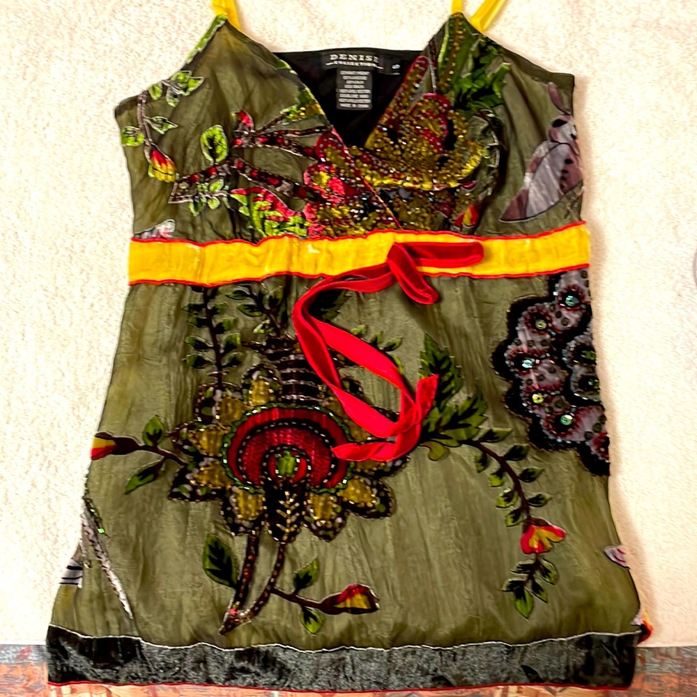 NWOT Denise camisole/sleeveless top. Size S. Pit to pit approx.16 inches